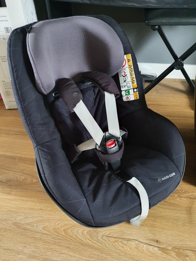 Maxi cosi Pearl 2-way i-size isofix car seat | in Livingston, West Lothian  | Gumtree